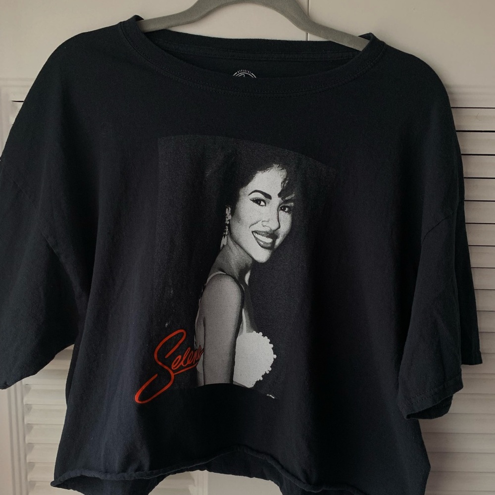Black Selena crop  tshirt